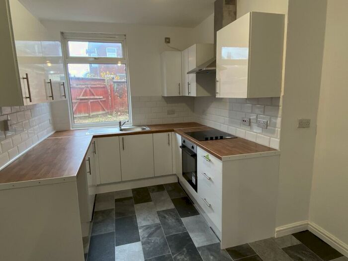 3 Bedroom House To Rent In Salisbury Road, Hexthorpe, DN4