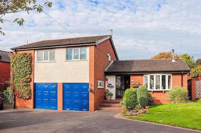 5 Bedroom Detached House For Sale In Sowood Lane, Ossett, WF5