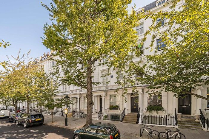 2 Bedroom Flat To Rent In Palace Gardens Terrace, Kensington, W8