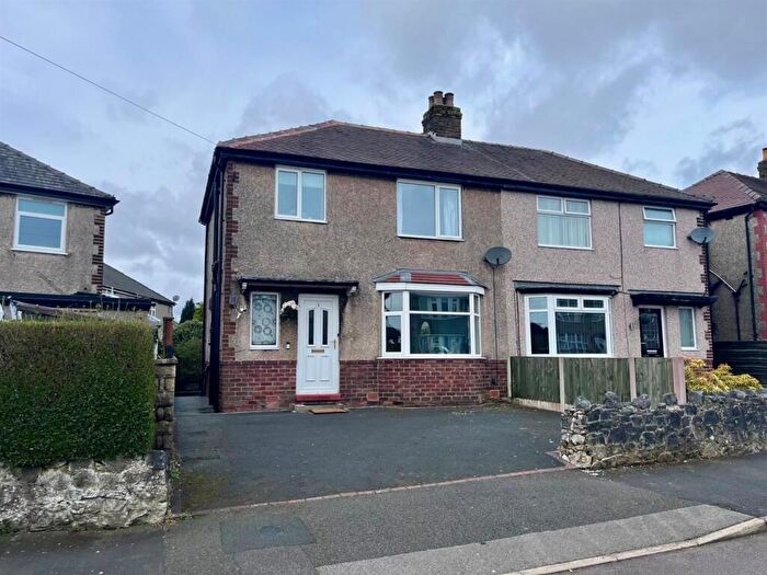 3 Bedroom Semi-Detached House To Rent In Haddon Road, Buxton, SK17