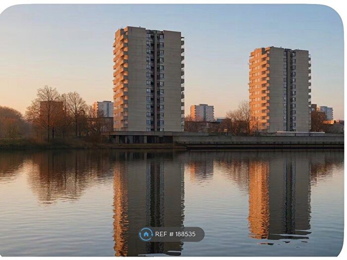 3 Bedroom Flat To Rent In Osney House, London, SE2