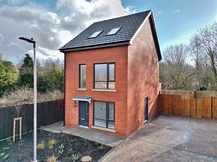 4 Bedroom Detached House For Sale In Skylark Gardens, Hooton Road, Cheshire, CH66