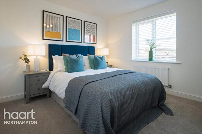 2 Bedroom Apartment For Sale In St Michaels Park, Northampton, NN5