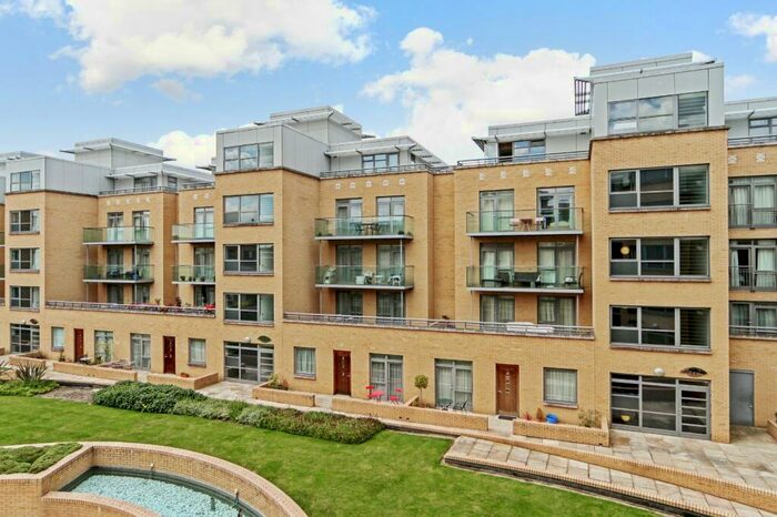 1 Bedroom Flat To Rent In The Belvedere, Homerton Street, Cambridge, CB2