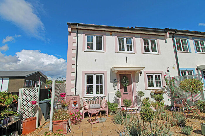 3 Bedroom End Of Terrace House For Sale In Turnpike Cottages, London Road, Overton, Hampshire, RG25