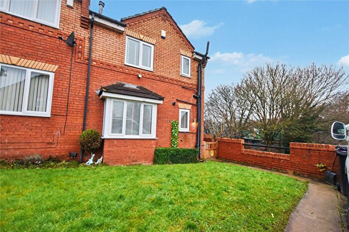 1 Bedroom Town House For Sale In Siskin Court, Morley, Leeds, West Yorkshire, LS27