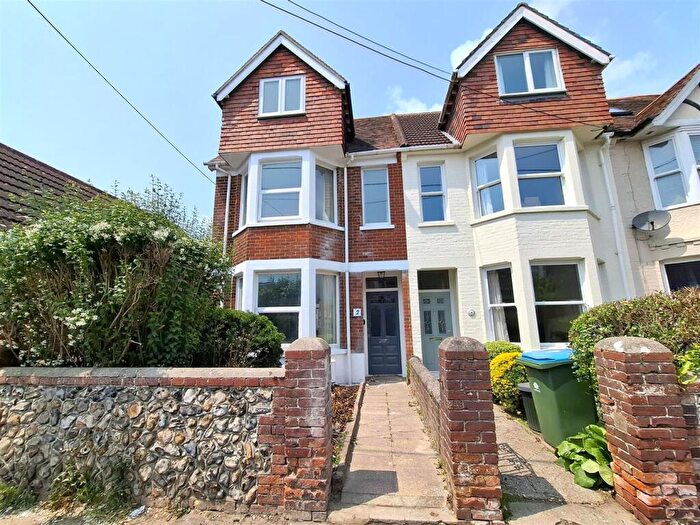 5 Bedroom End Of Terrace House For Sale In North Ham Road, Littlehampton, BN17