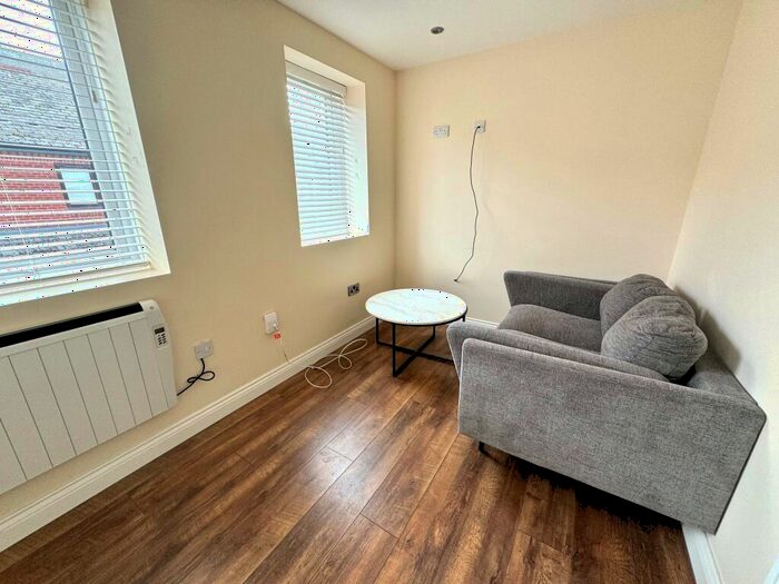 1 Bedroom Apartment To Rent In Brunswick Court, Leeds, LS2