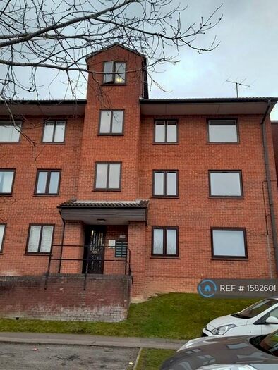 2 Bedroom Flat To Rent In Tippett Rise, Reading, RG2