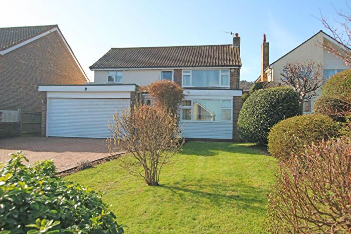 3 Bedroom Detached House For Sale In Lindsay Close, Eastbourne, BN20