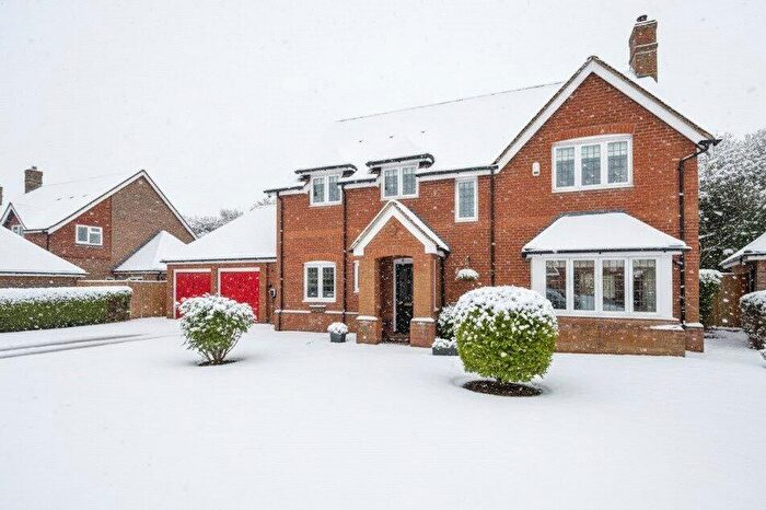 4 Bedroom Detached House For Sale In Hanningtons Way, Burghfield Common, Reading, Berkshire, RG7