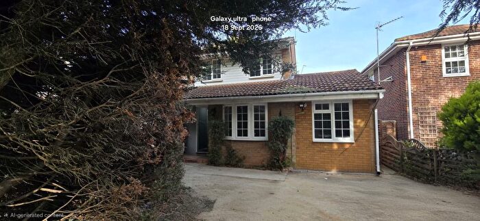 4 Bedroom Semi-Detached House To Rent In Cumberland Avenue, Guildford, GU2