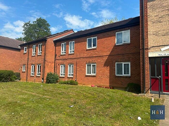 1 Bedroom Flat To Rent In Alfred Street, Abington -, NN1