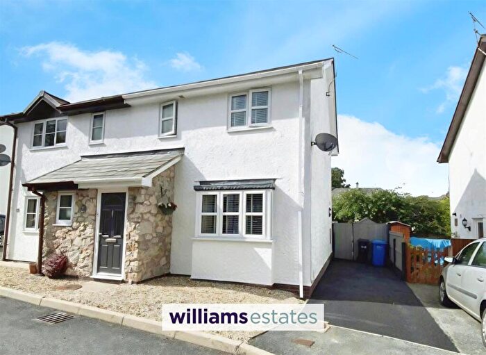 3 Bedroom House For Sale In Cae Derwen, Llanferres, Mold, CH7