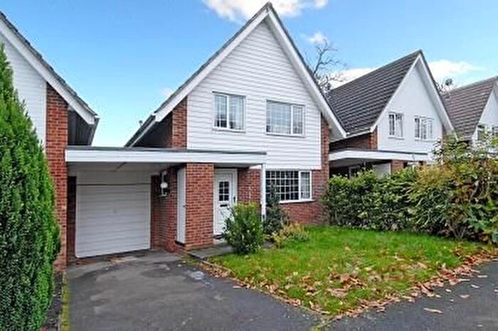 4 Bedroom Semi-Detached House To Rent In Ascot, Berkshire, SL5