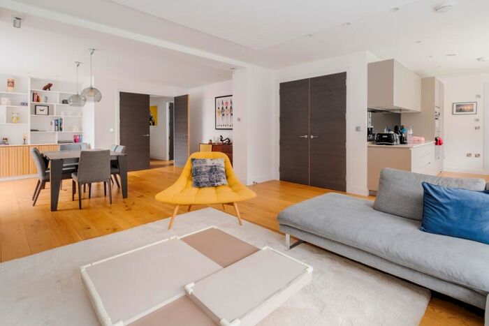 2 Bedroom Apartment To Rent In Windsor Street London, N1