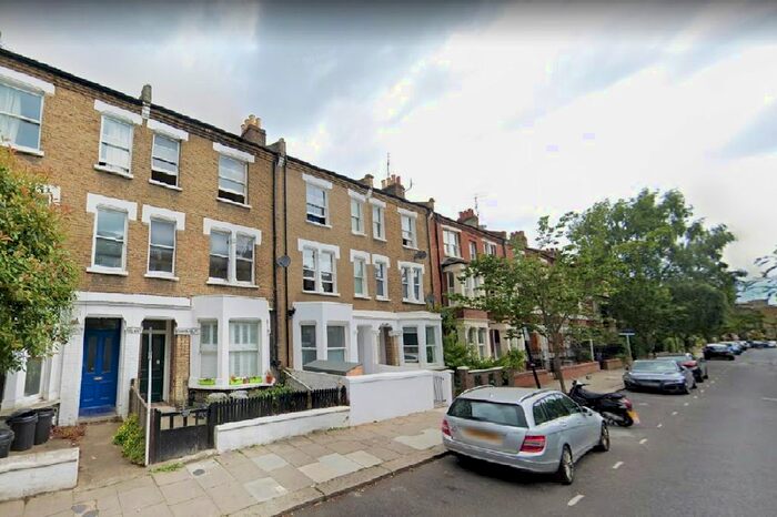 2 Bedroom Flat To Rent In Sulgrave Road, Hammersmith, London, W6