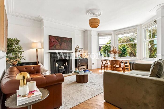 3 Bedroom Apartment For Sale In Conway Road, London, N14