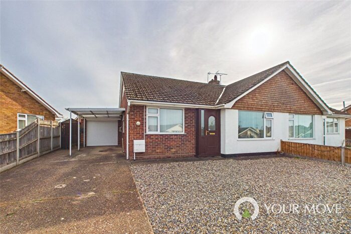 2 Bedroom Bungalow For Sale In Newland Avenue, Worlingham, Beccles, Suffolk, NR34