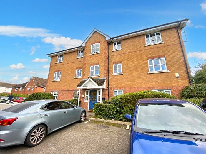 2 Bedroom Flat To Rent In Mill Bridge Place, Uxbridge, Middlesex, UB8