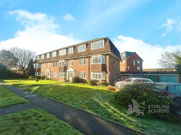 3 Bedroom Apartment To Rent In Grosvenor Court, Guildford, Surrey, GU4