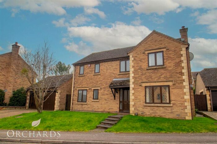 4 Bedroom Detached House To Rent In Quenby Way, Bromham, Bedford, MK43