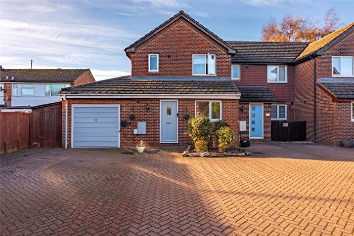 3 Bedroom House For Sale In Kimberwell Close, Toddington, Bedfordshire, LU5