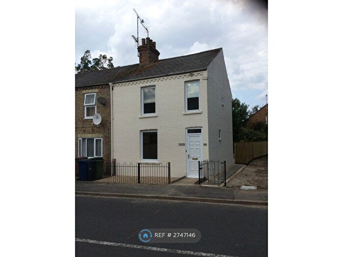 3 Bedroom End Terrace House To Rent In Railway Road, Wisbech, PE13