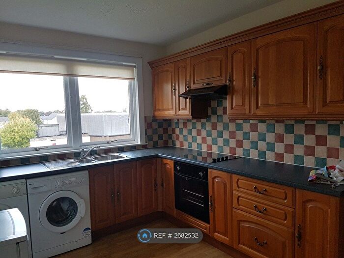 2 Bedroom Flat To Rent In Gordon Place, Camelon, Falkirk, FK1