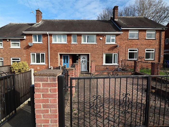3 Bedroom Terraced House For Sale In Becket Crescent, Kimberworth Park, Rotherham., S61