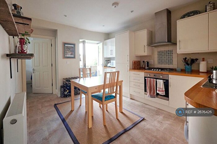 2 Bedroom Flat To Rent In Cotham Brow, Bristol, BS6