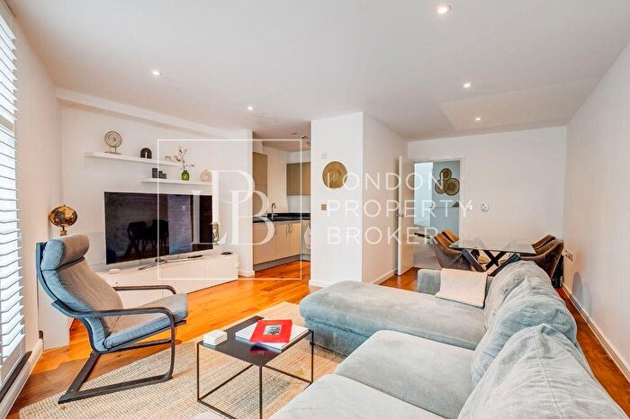 1 Bedroom Apartment For Sale In Brewer Court, Valentina Avenue, NW9