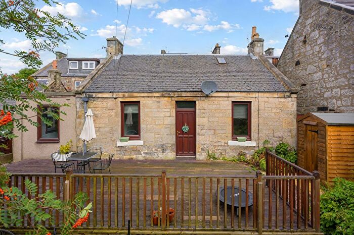 3 Bedroom Detached Bungalow For Sale In High Beveridgewell, Dunfermline, KY12