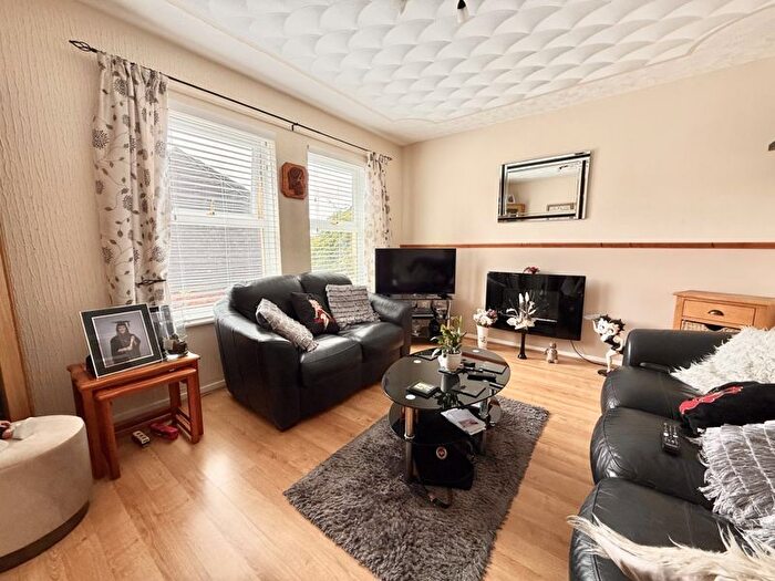 3 Bedroom End Terrace House For Sale In Culdrose Close, Plymouth, PL5