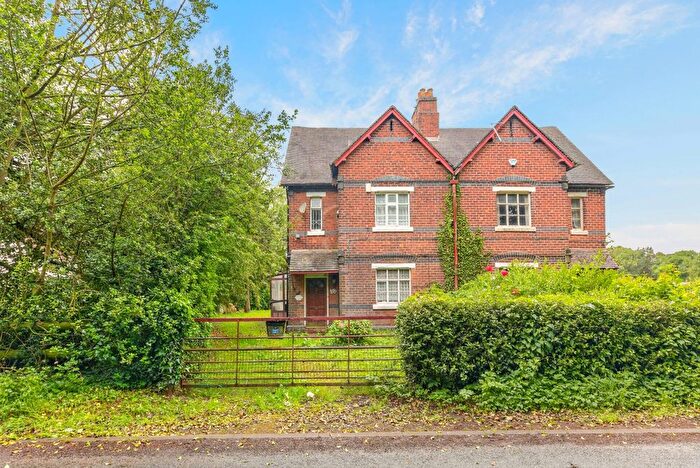 3 Bedroom Semi Detached House For Sale In Wyrley Lane, Pelsall, Staffordshire, WS3