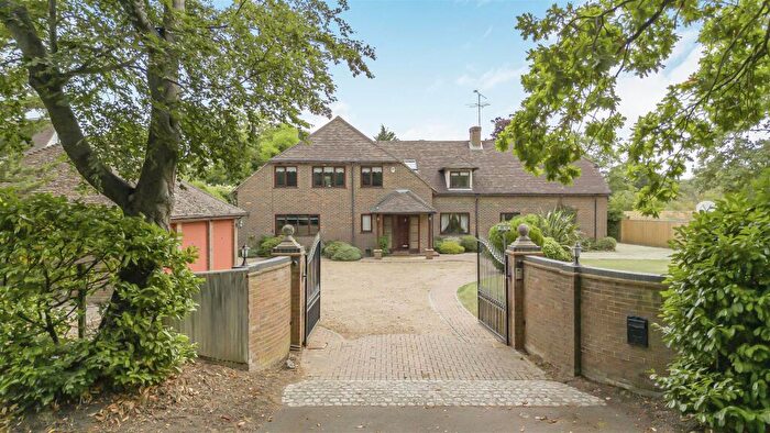 5 Bedroom Detached House For Sale In A Pound Lane, Reading, RG4