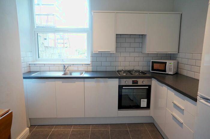 1 Bedroom Flat To Rent In Brunswick Street, Cardiff, Cardiff, CF5