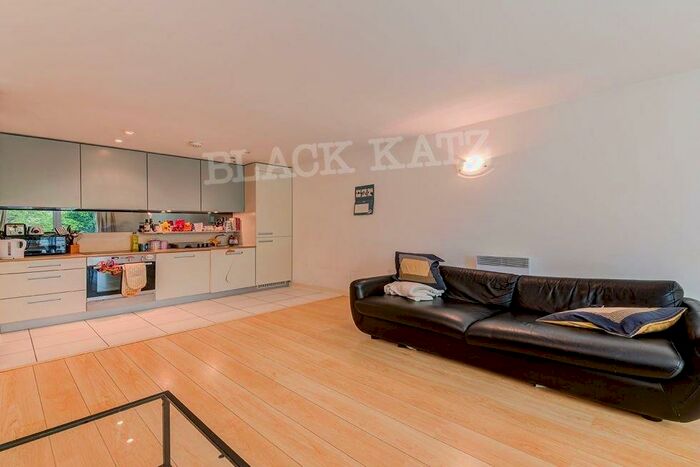 1 Bedroom Flat To Rent In New River Village, N8