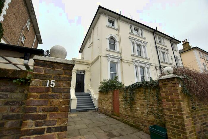 2 Bedroom Apartment To Rent In Uxbridge Road, Kingston Upon Thames, KT1