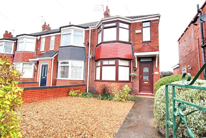 3 Bedroom End Of Terrace House For Sale In Reldene Drive, Hull, HU5