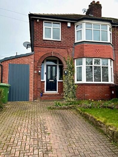 3 Bedroom Semi-detached House For Sale In Brookfield Avenue, Castleford, WF10