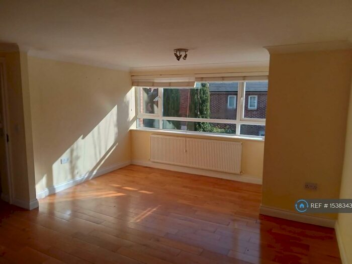 1 Bedroom Flat To Rent In Michaels Court, Luton, LU1