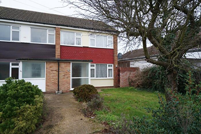 3 Bedroom Semi-Detached House To Rent In Waverley Gardens, Grays, RM16