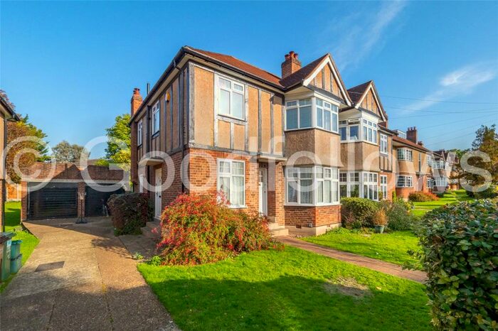 2 Bedroom Maisonette To Rent In Grove Avenue, Sutton, Surrey, SM1