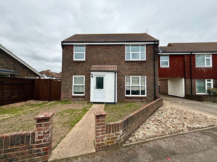 3 Bedroom Link Detached House To Rent In Sun Park Close, North Bersted, Bognor Regis, PO21