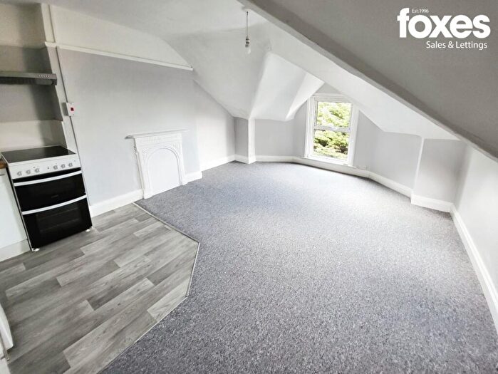 Studio To Rent In Flat, Wootton Gardens, BH1