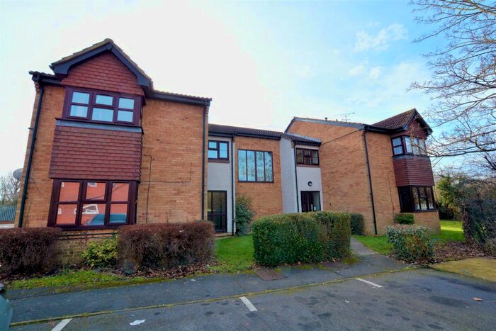 1 Bedroom Flat To Rent In Clarkes Drive, Uxbridge, UB8