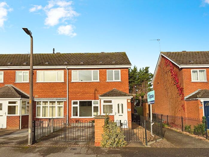 4 Bedroom End Of Terrace House For Sale In Russell Avenue, North Hykeham, LN6