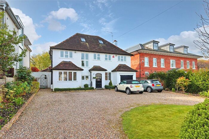 6 Bedroom Detached House For Sale In Newlands Avenue, Radlett, Hertfordshire, WD7