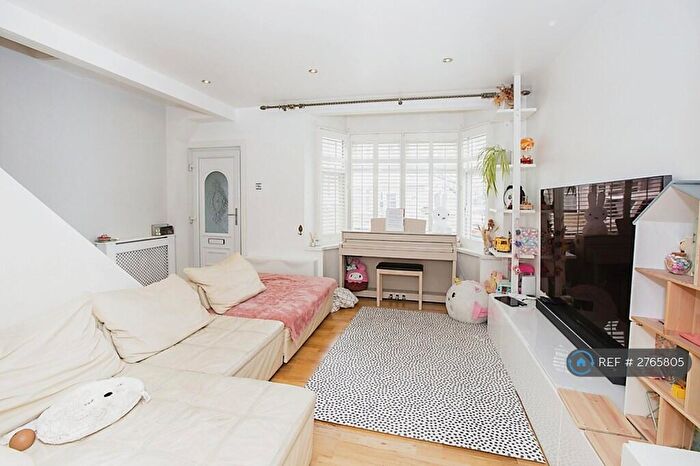 3 Bedroom Terraced House To Rent In Varley Road, London, E16